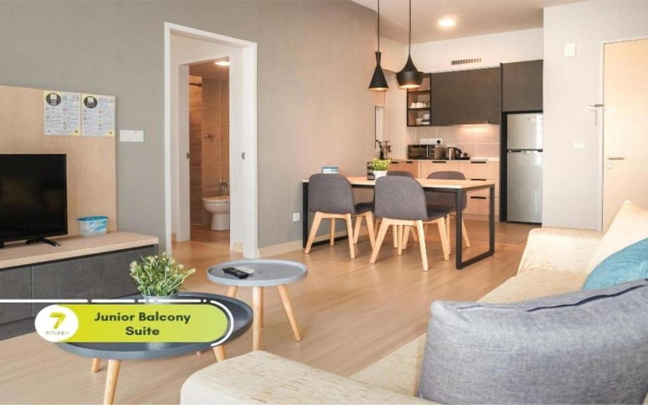 7Stonez Suites Windmill مرتفعات جنتنغ المظهر الخارجي الصورة